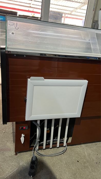 Vitrina figorifica pentru mezeluri cu led