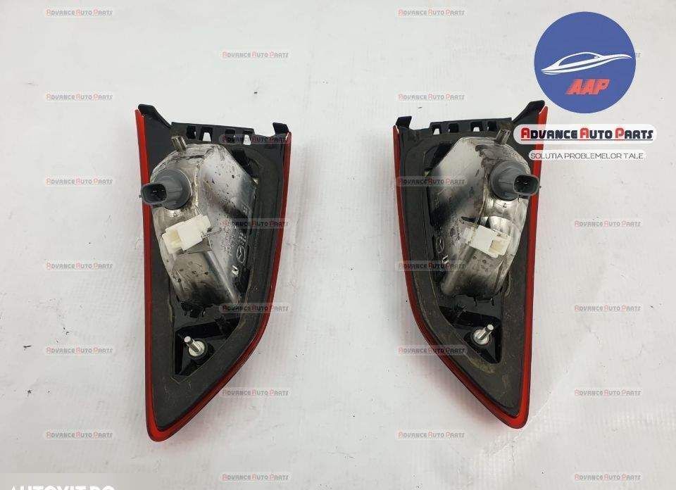 Stop stanga dreapta HALOGEN original in stare foarte buna Mazda CX-3 1