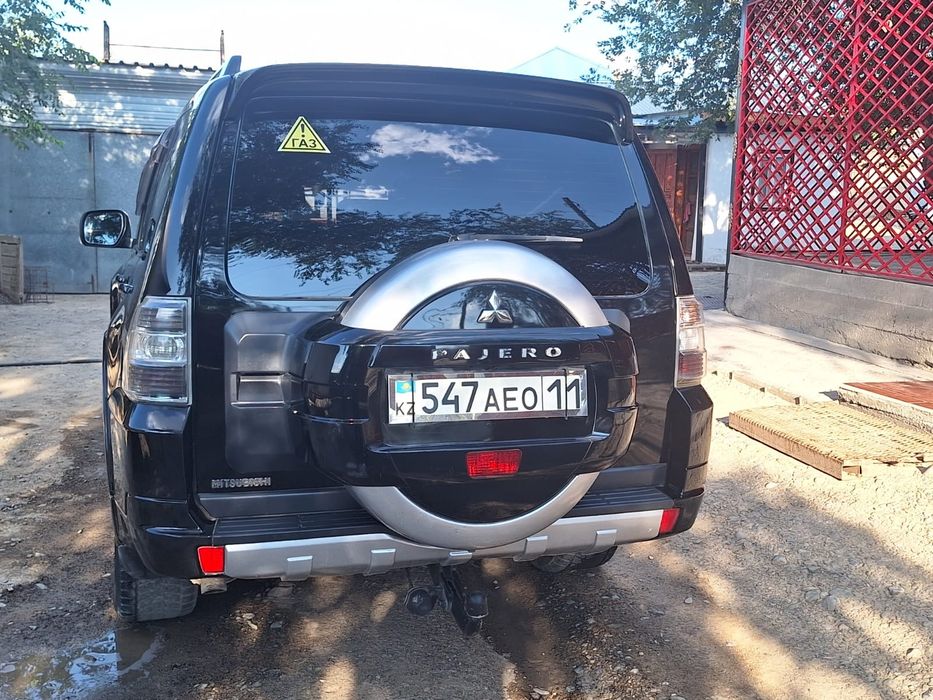 Mitsubishi Pajero 2011 года
