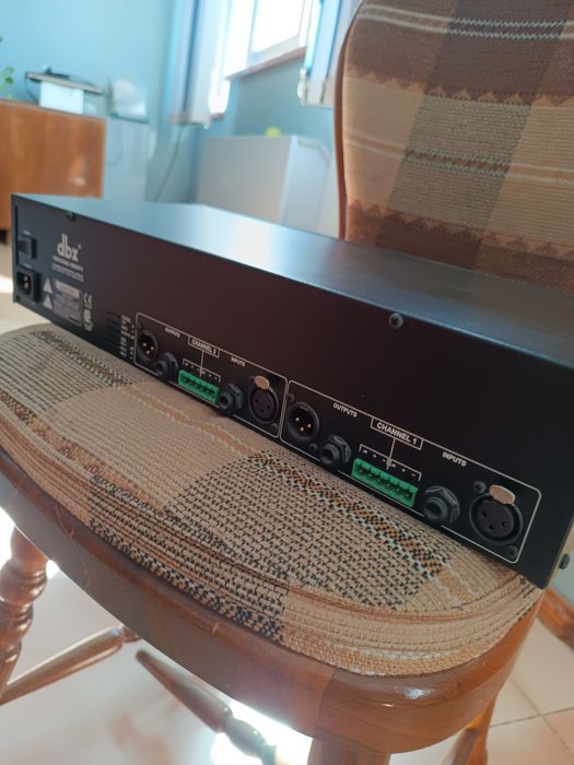 Эквалайзер/лимитер dbx iEQ-15