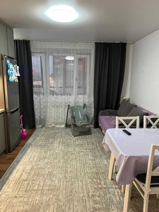 продам евротрешку, по Валиханова