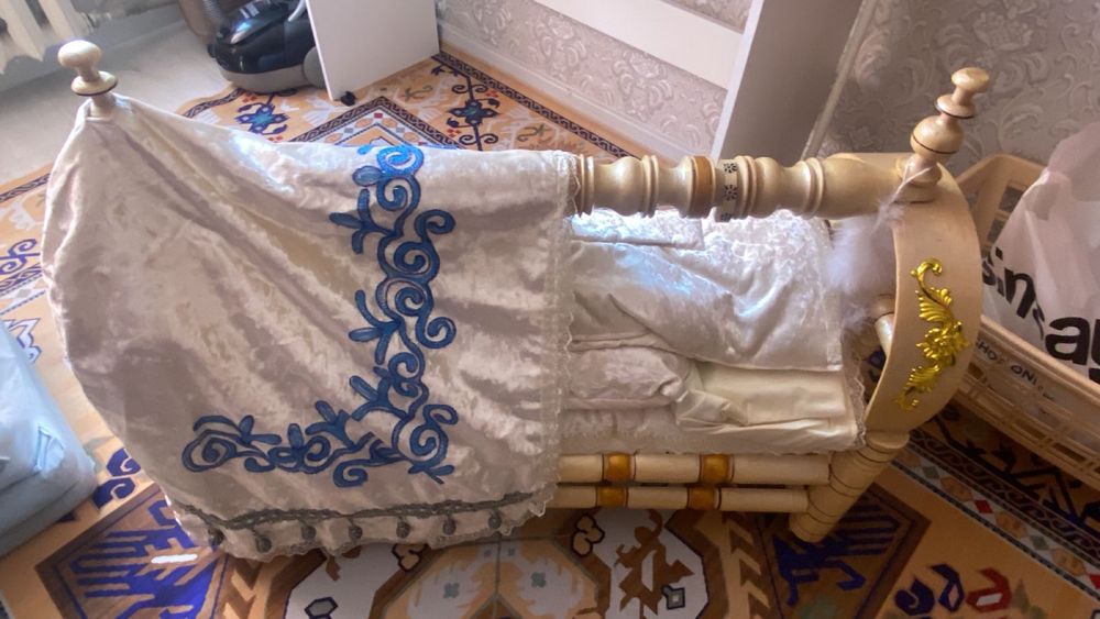 Продам бесик, бесік сатамын, колыбель