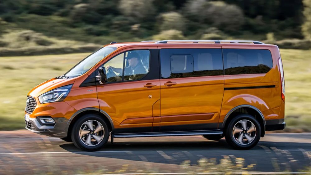 Microbuz Ford Tourneo Custom Active, pentru inchiriere van premium, Cluj-Napoca