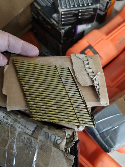 Лентови пирони гвоздеи на 28° за дърво такер пистолет