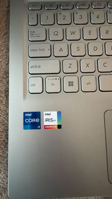 Vând laptop Asus X515EA-BQ955