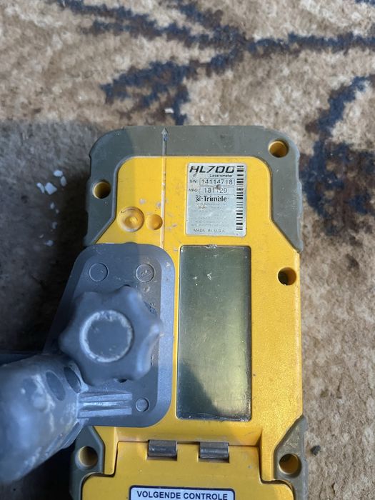 Nivela cu laser / receptor laser nivelfix h700 / trimble hl700