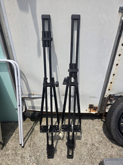 Vand 3 suporti biciclete Thule