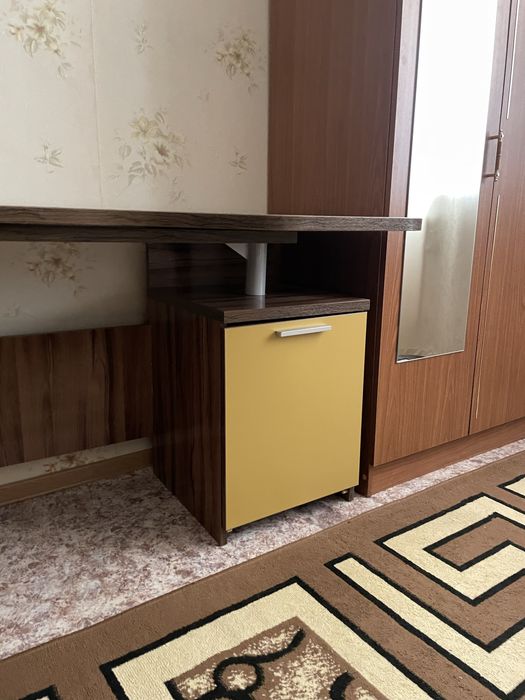 Стол универсал , угловой