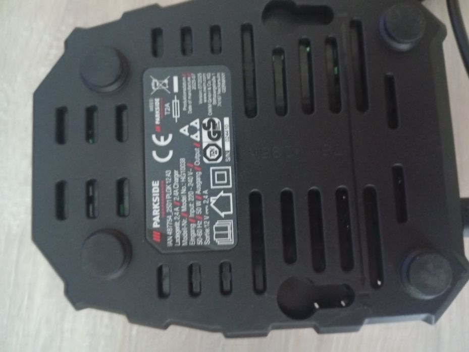 Încărcător Parkside x12v
