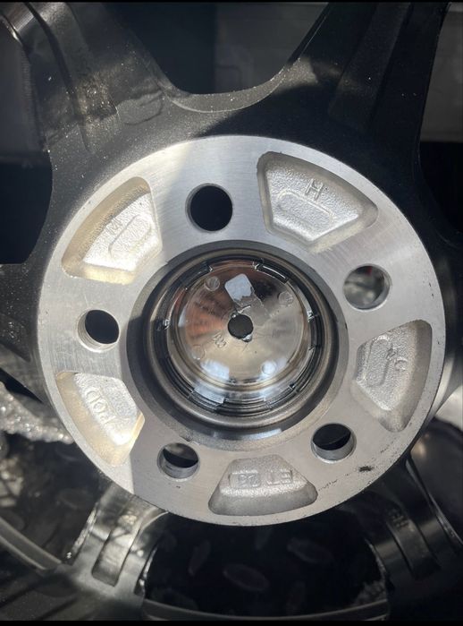 Продам 2 диска!!