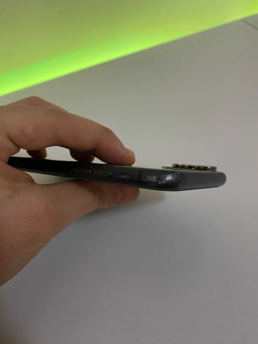 iPhone 11-64Gb /bat 84%