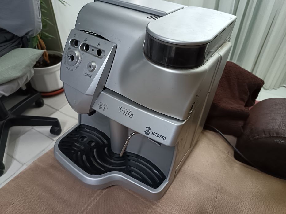 Продавам кафе автомат, за части