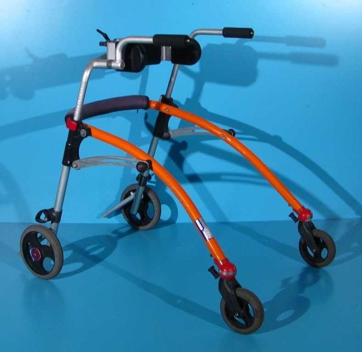 Cadru de mers cu roti pentru copii R82 Crocodile