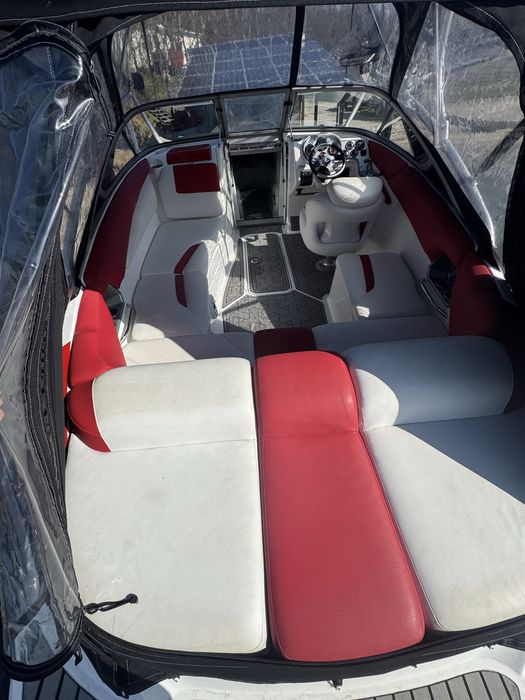 Barca SeaDoo Challenger Wake 230 – 510HP (2x Rotax 255)