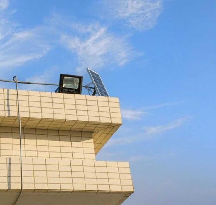 Външна соларна лампа 80W с отделен панел, LED Прожектор