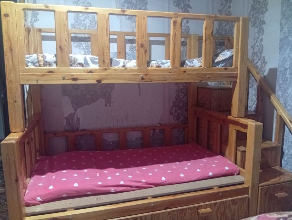 Продаётся двухъярусная кровать