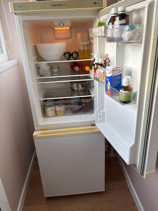 Продам холодильник