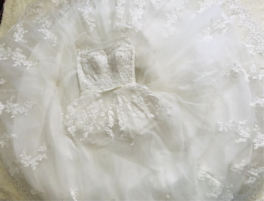 Свадебное платье