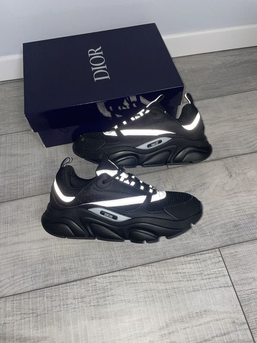 Dior B22