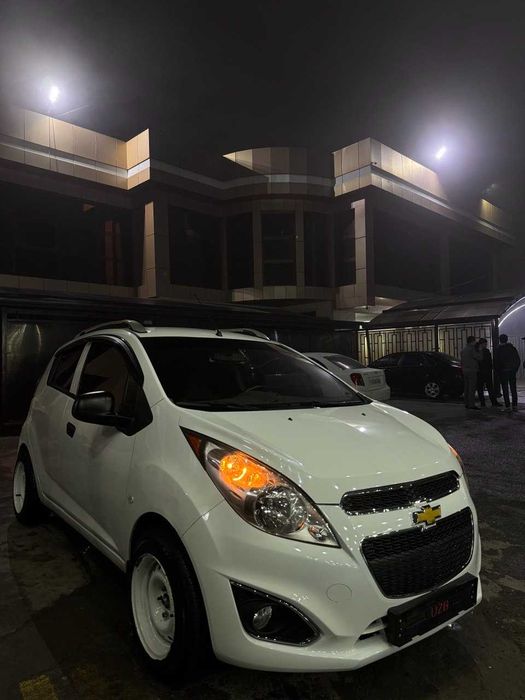 Продается Chevrolet Spark 1.25L 2013г Сотилади