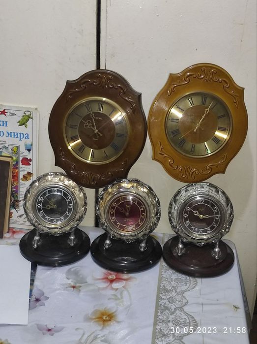 Продаю хрустальные часы