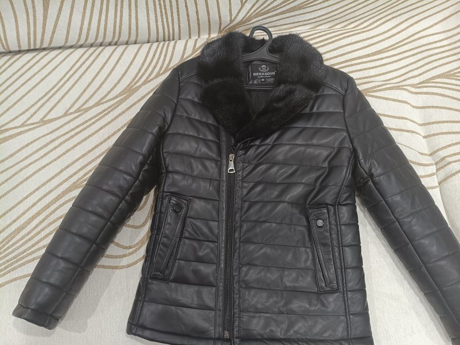 Продам зимнюю куртку, мужскую, размер:48,воротник норка, мат. ЭКО кожа