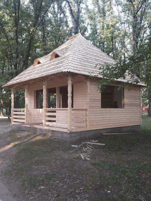 Case si foisoare din lemn