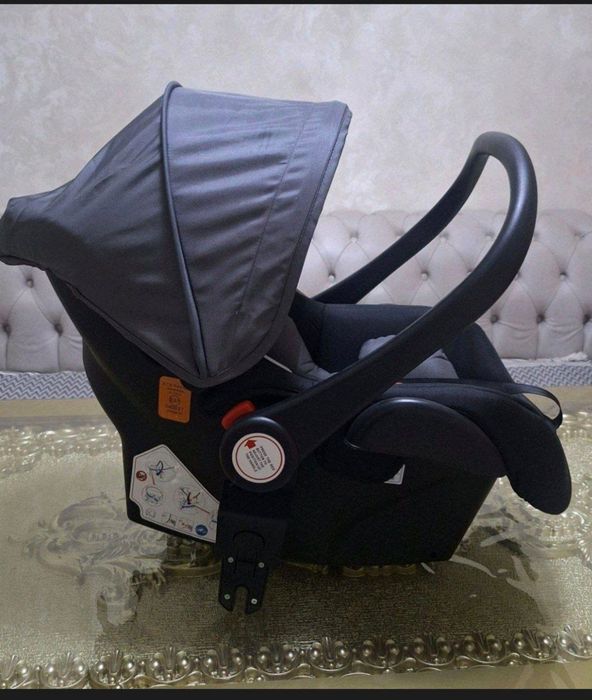 Автокресло сотилади