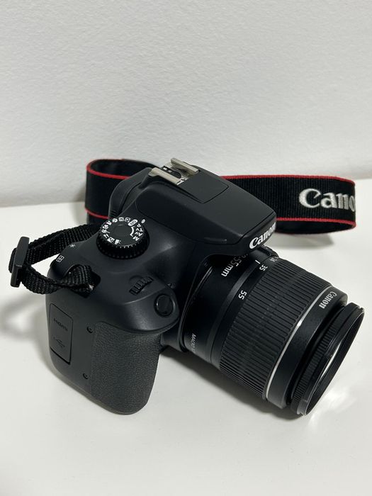 Aparat foto Canon EOS 4000D