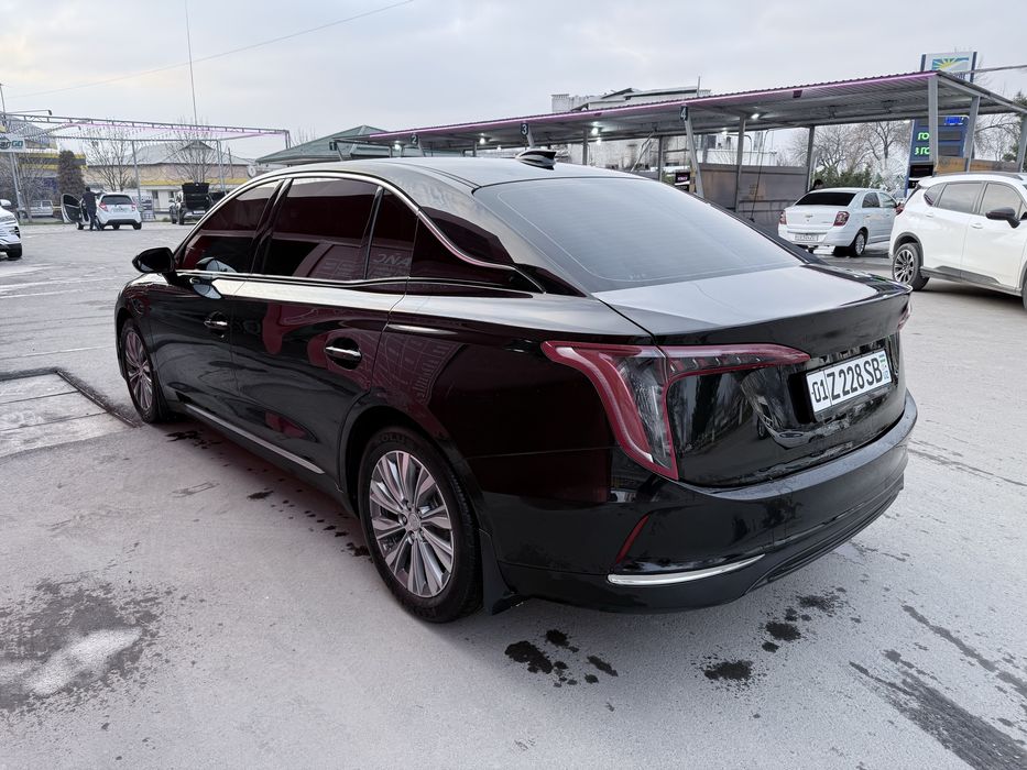 Hongqi eqm-5 500 arenda Trade-in