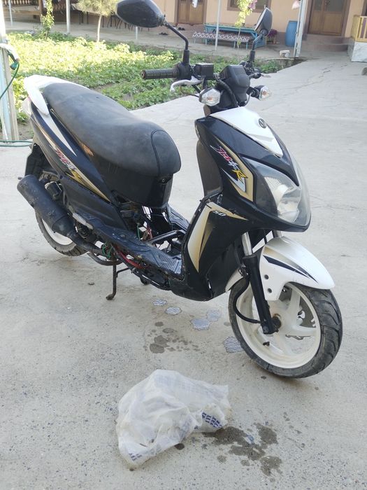 Скутер Сотилади Б/У