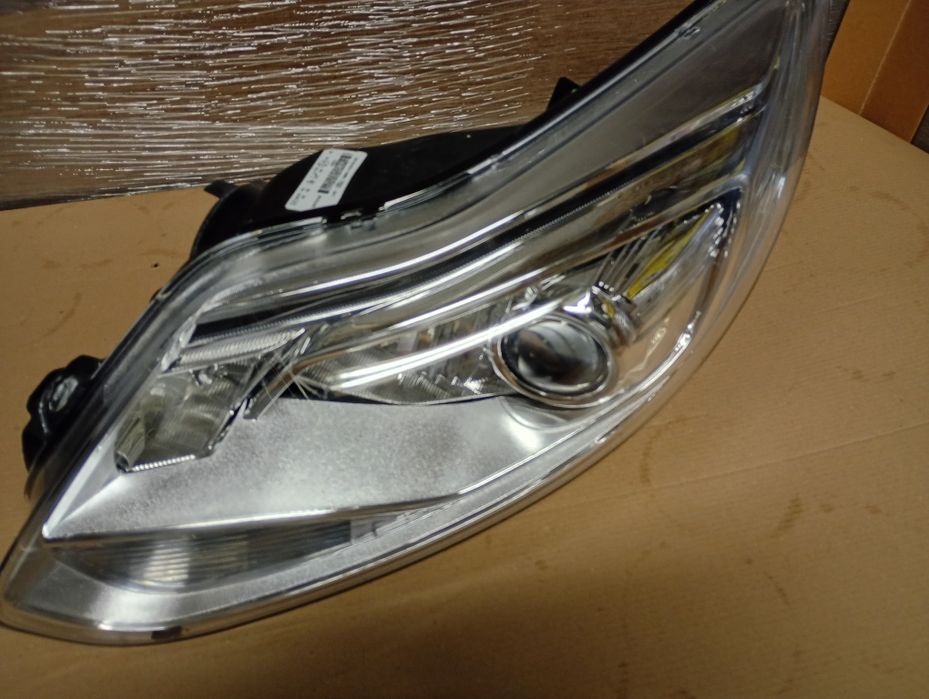 Фар за Форд фокус мк3