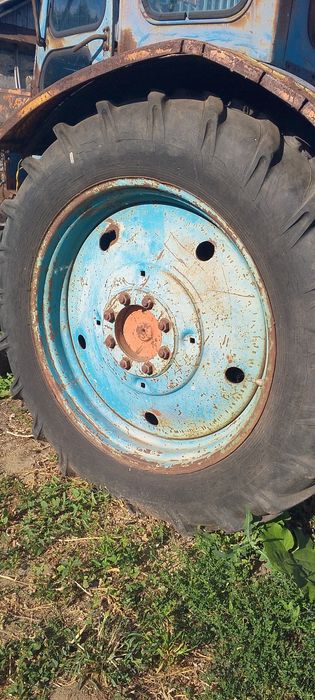 Продам два колеса в сборе т-40
