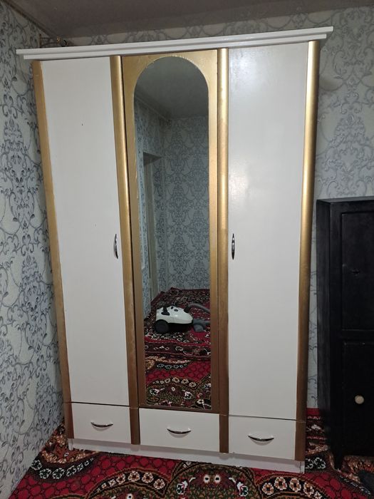 Шкаф для прихожей