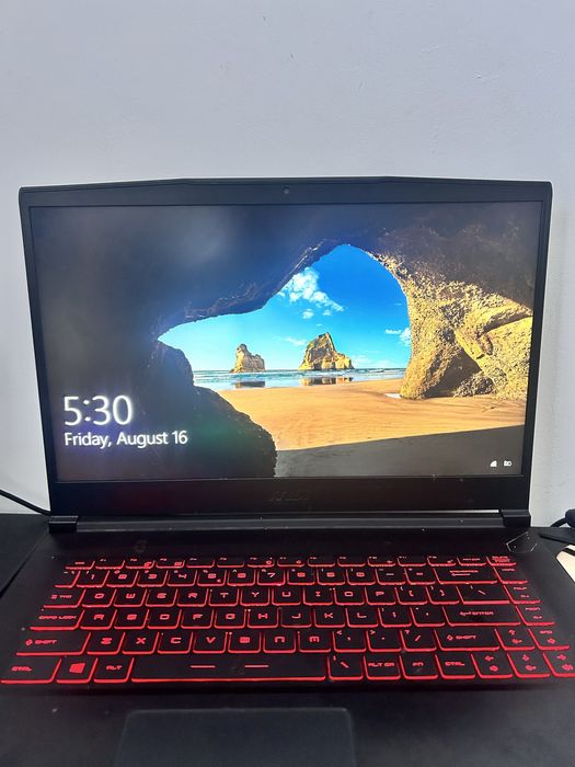 Laptop Gaming MSI GF63 8RD OFERTA + mouse gaming