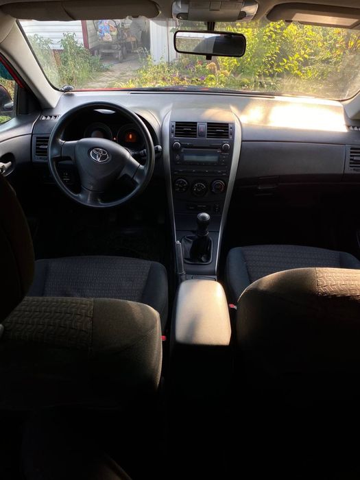 Продам машину Toyota Corolla