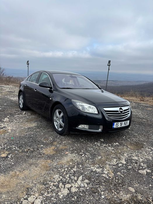 Opel Insignia 2.0 diesel 160cai manuala bi-xenon piele an 2010