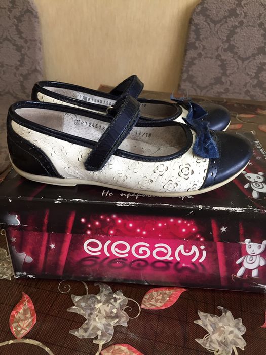 Продам туфли для девочки