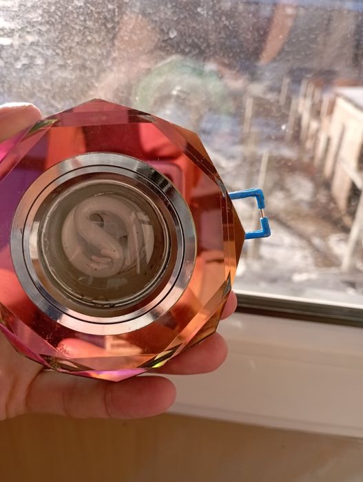 Продам споты потолочные  разные