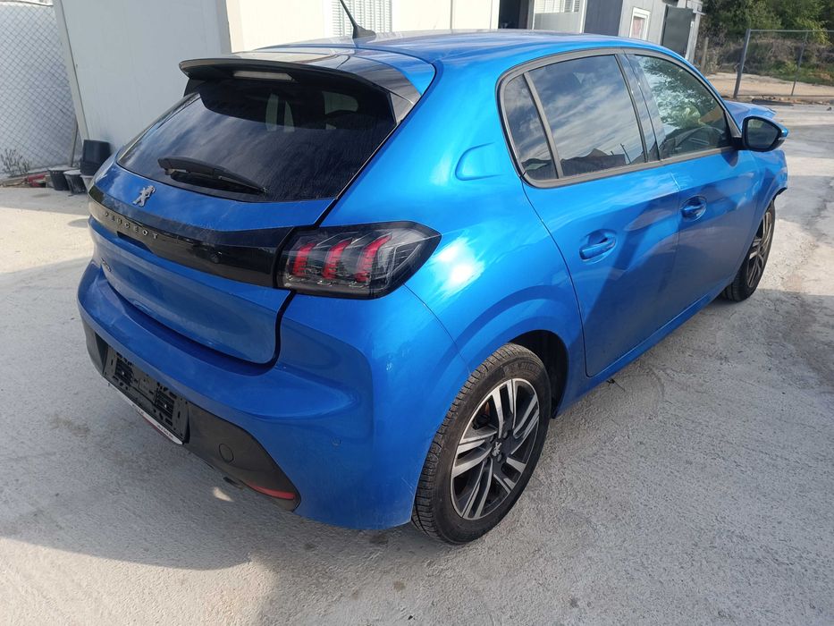 Пежо 208   / Peugeot 208  2  - 1,2I - на части