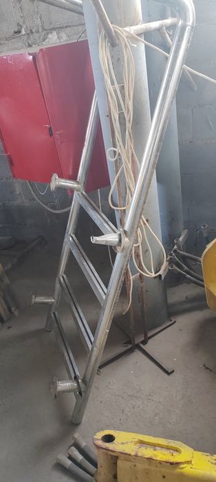 Лестница для бассейна