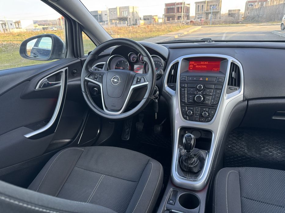 Opel Astra J 2.0 Diesel 160 cp *2011* 188.000km / Euro 5