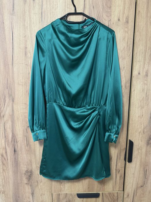 Дамска сатенена рокля ZARA