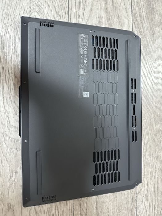 Laptop Lenovo LOQ 15IRX9
