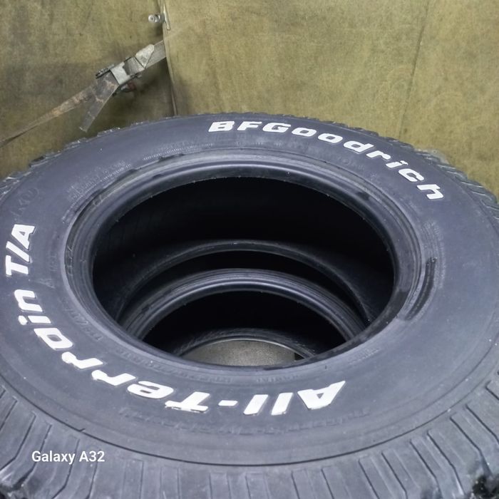 Автошины комлект 4 шт.Продам .Б/.