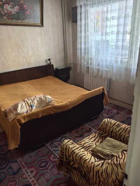 Двустаен до метро в Лагера с2 тераса отличен етаж,потенциал за 3-стаен