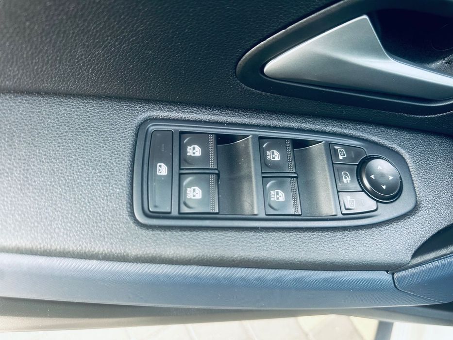 Dacia Duster Dacia Duster fab 2024 luna 09 mot 999 cu GPL de fabrică