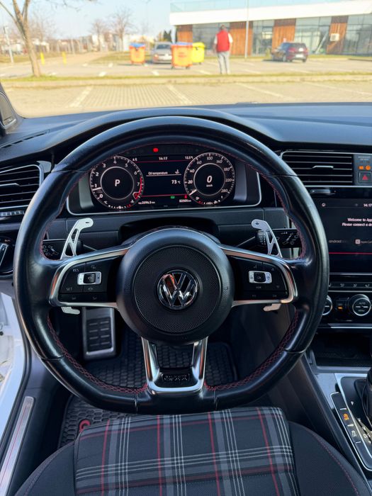 Vând Volkswagen golf GTI Performance
