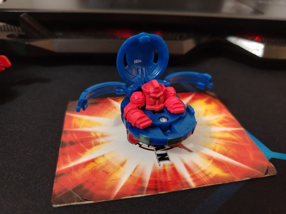 Lot 1 figurine bakugan