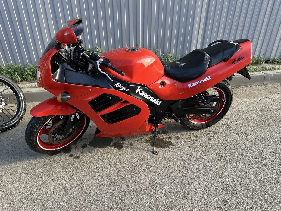 Продам Suzuki Rf400